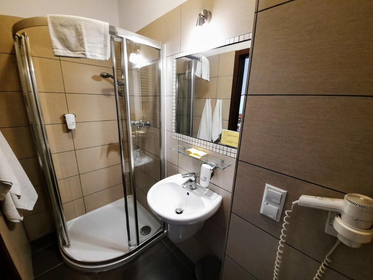 Doppelzimmer mit Zustellbett