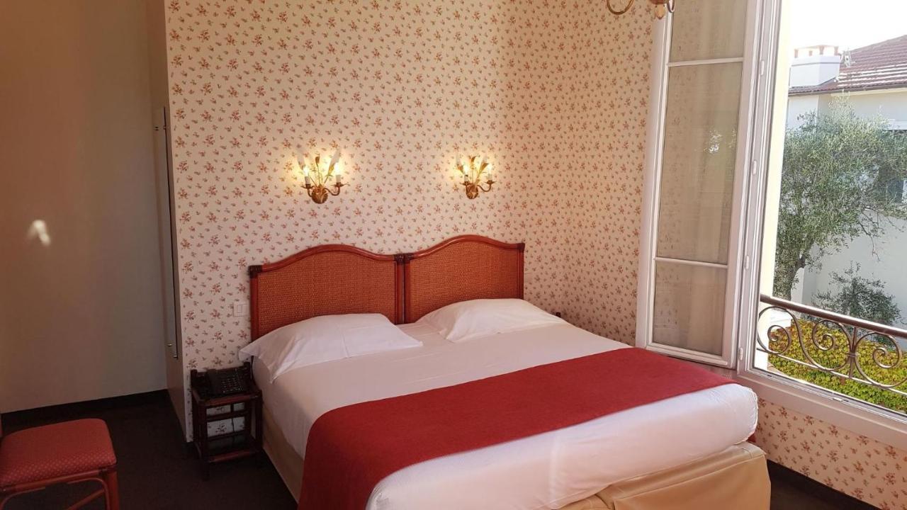 Chambre Double avec Balcon - Vue sur Ville