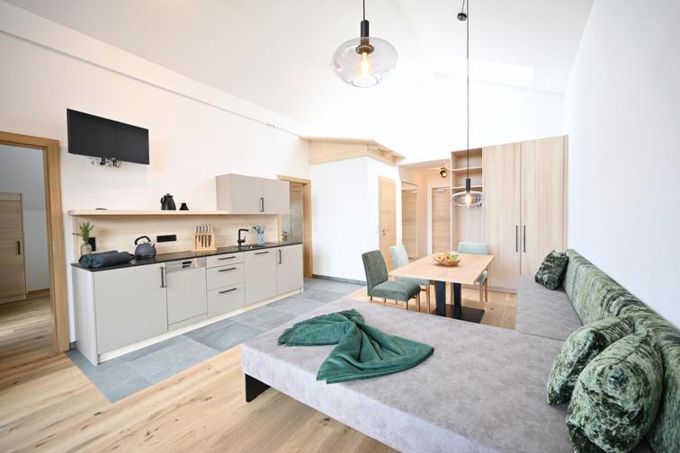Suite mit Bergblick