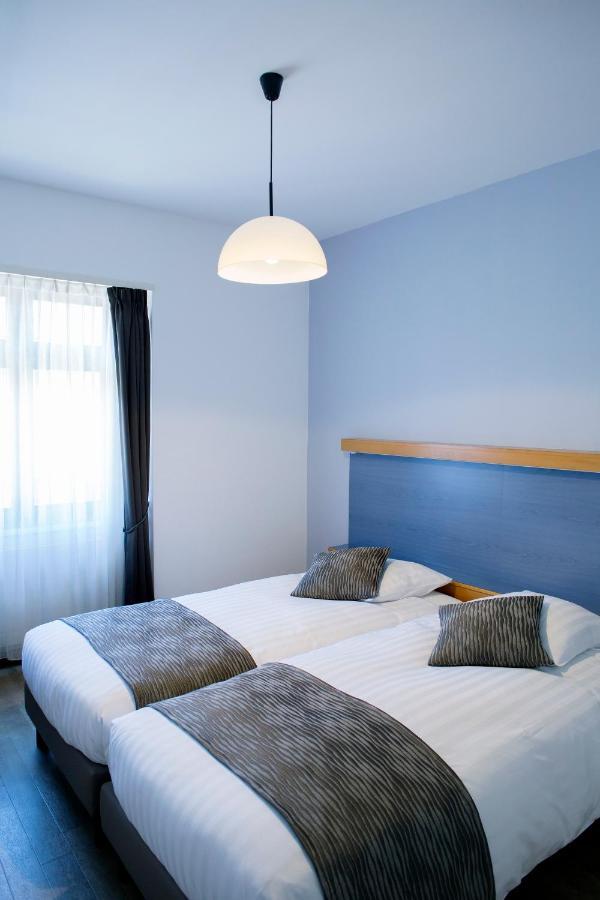 Two Connecting Double Rooms