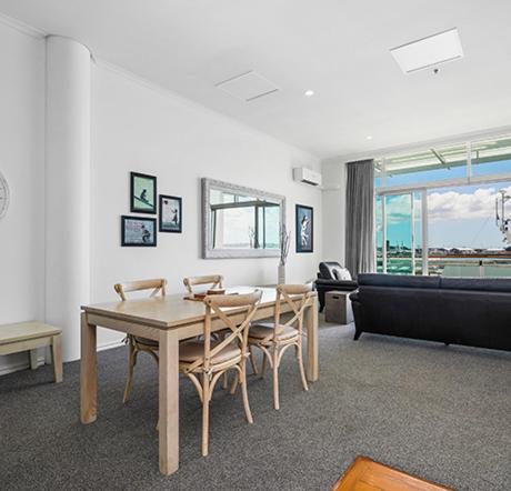 Superior Harbourside One Bedroom Apartment