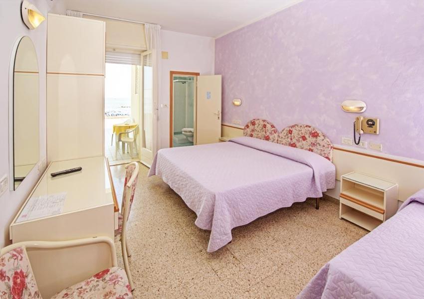 Vierbettzimmer mit Meerblick