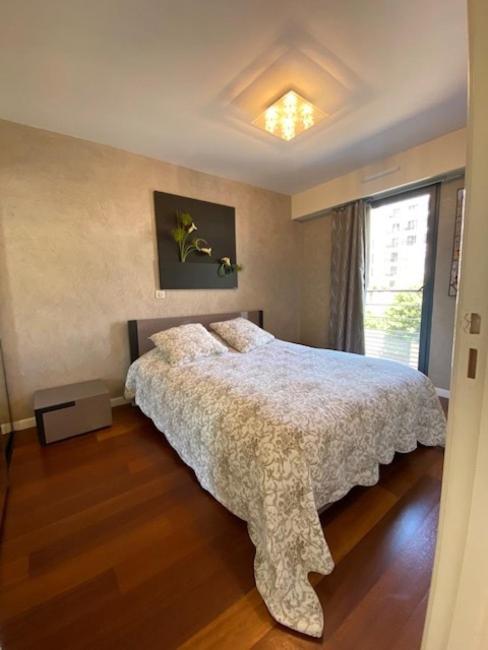 Superior One-Bedroom Apartment (2 Adults)