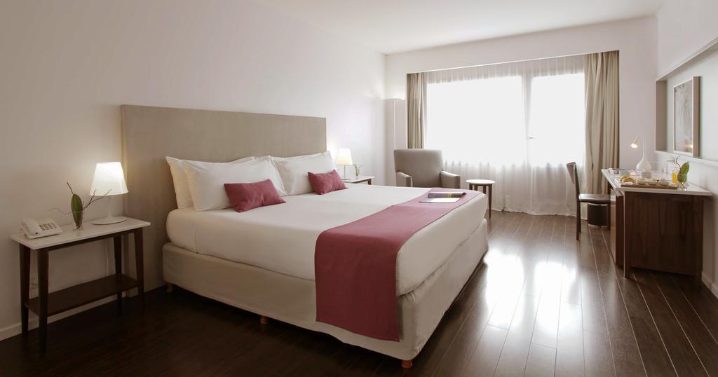 Quarto com Cama Queen-size - Acesso para Hóspedes com Mobilidade Reduzida - Não Fumantes
