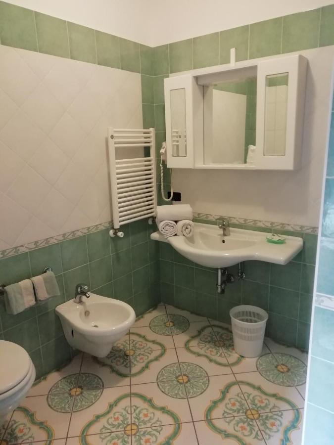 Camera Doppia con Letti Singoli