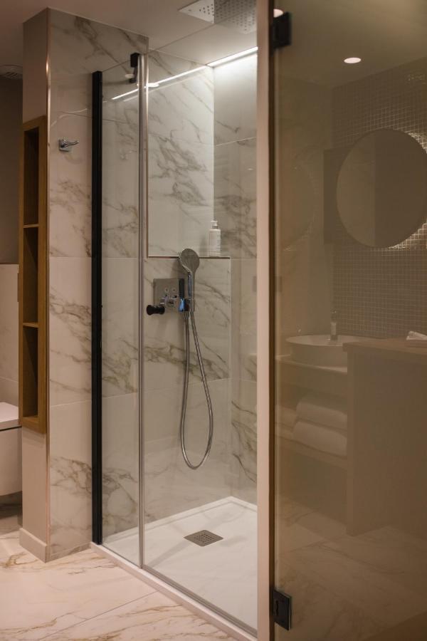 Prestige Double or Twin Room with Terrace Lake View