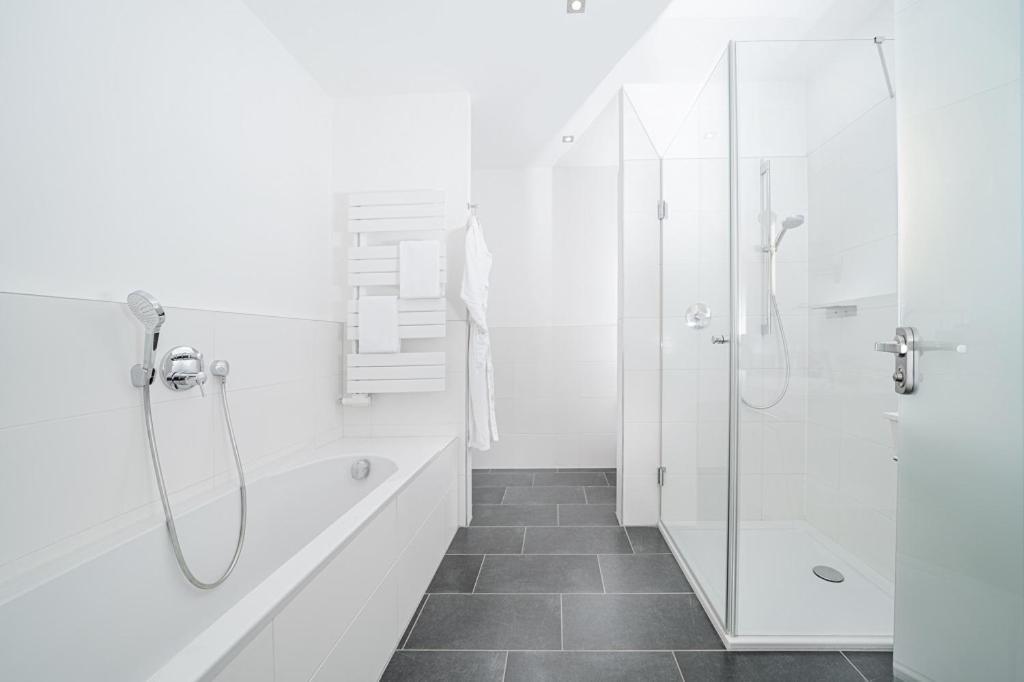 Classic Suite with Sea View,189361522:JPEG