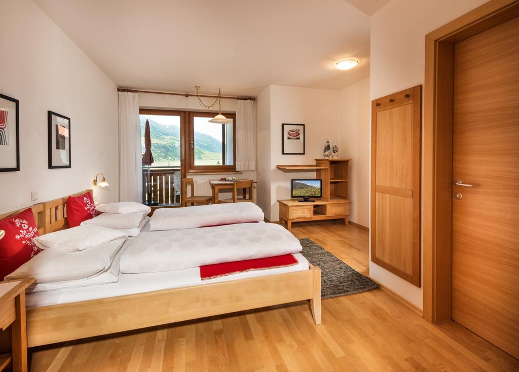 Doppelzimmer mit Balkon