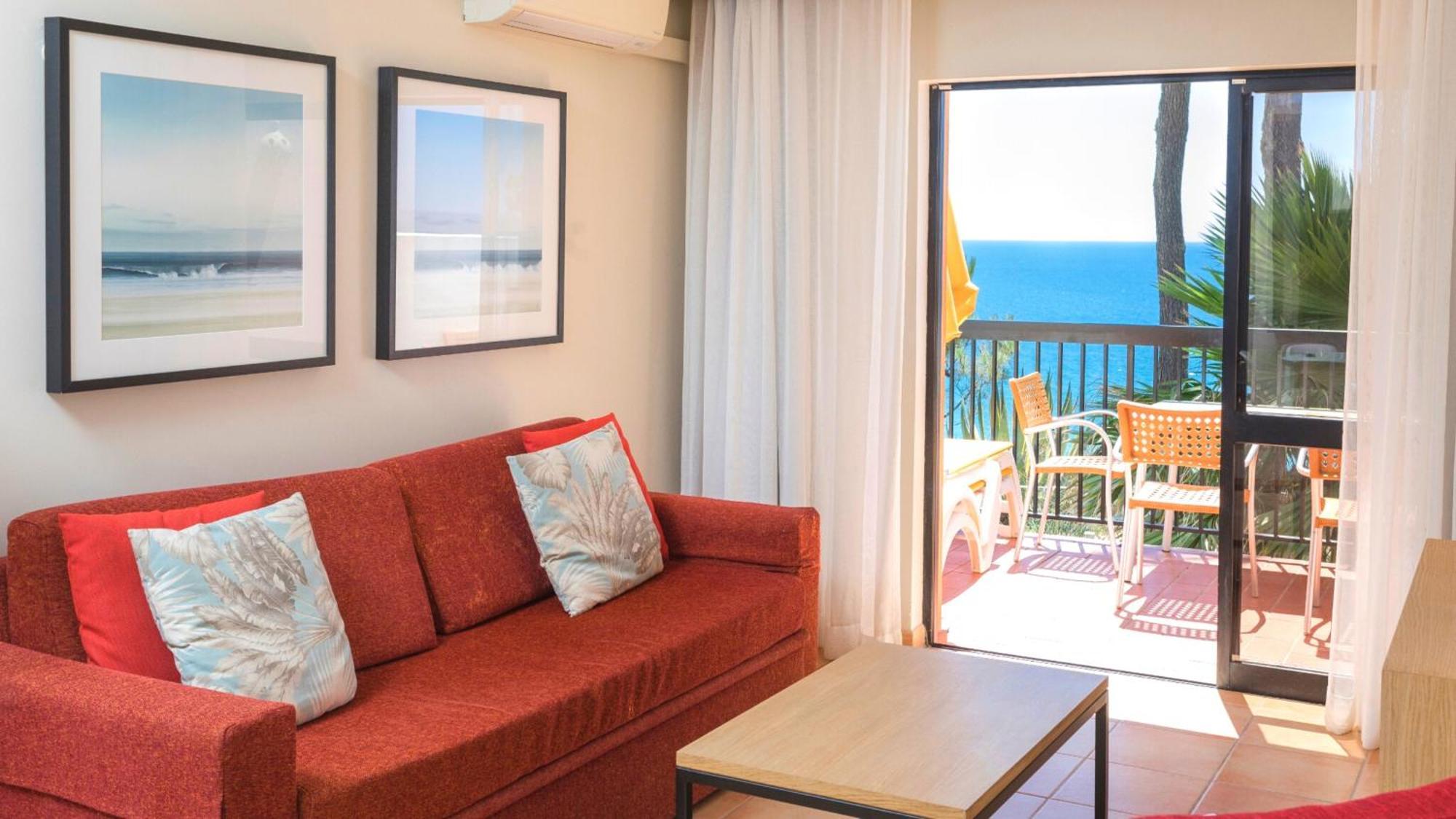 Apartamento com 3 Quartos e Vista Mar