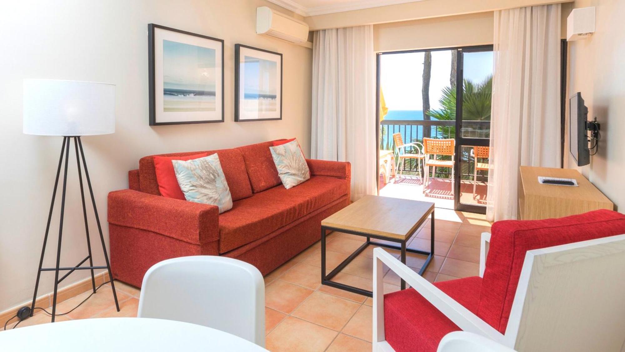 Apartamento com 2 Quartos e Vista Mar