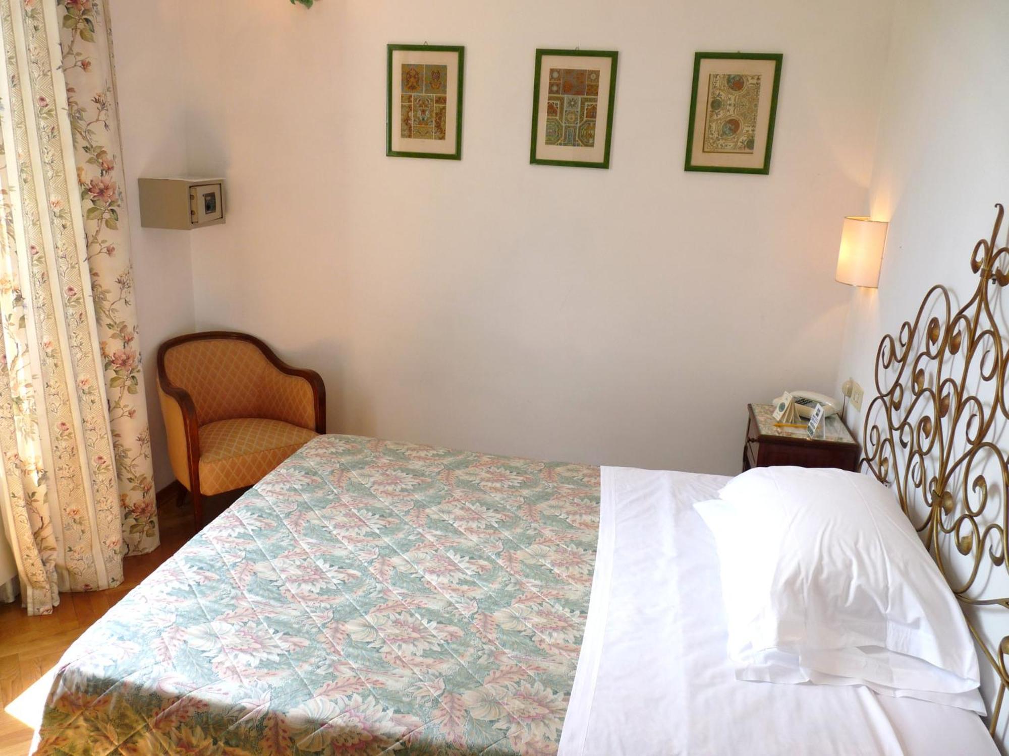 Single Room with Bathroom