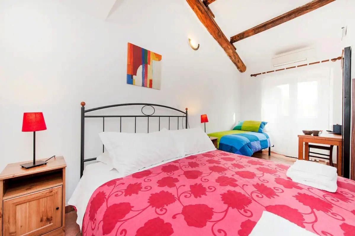 Dreibettzimmer