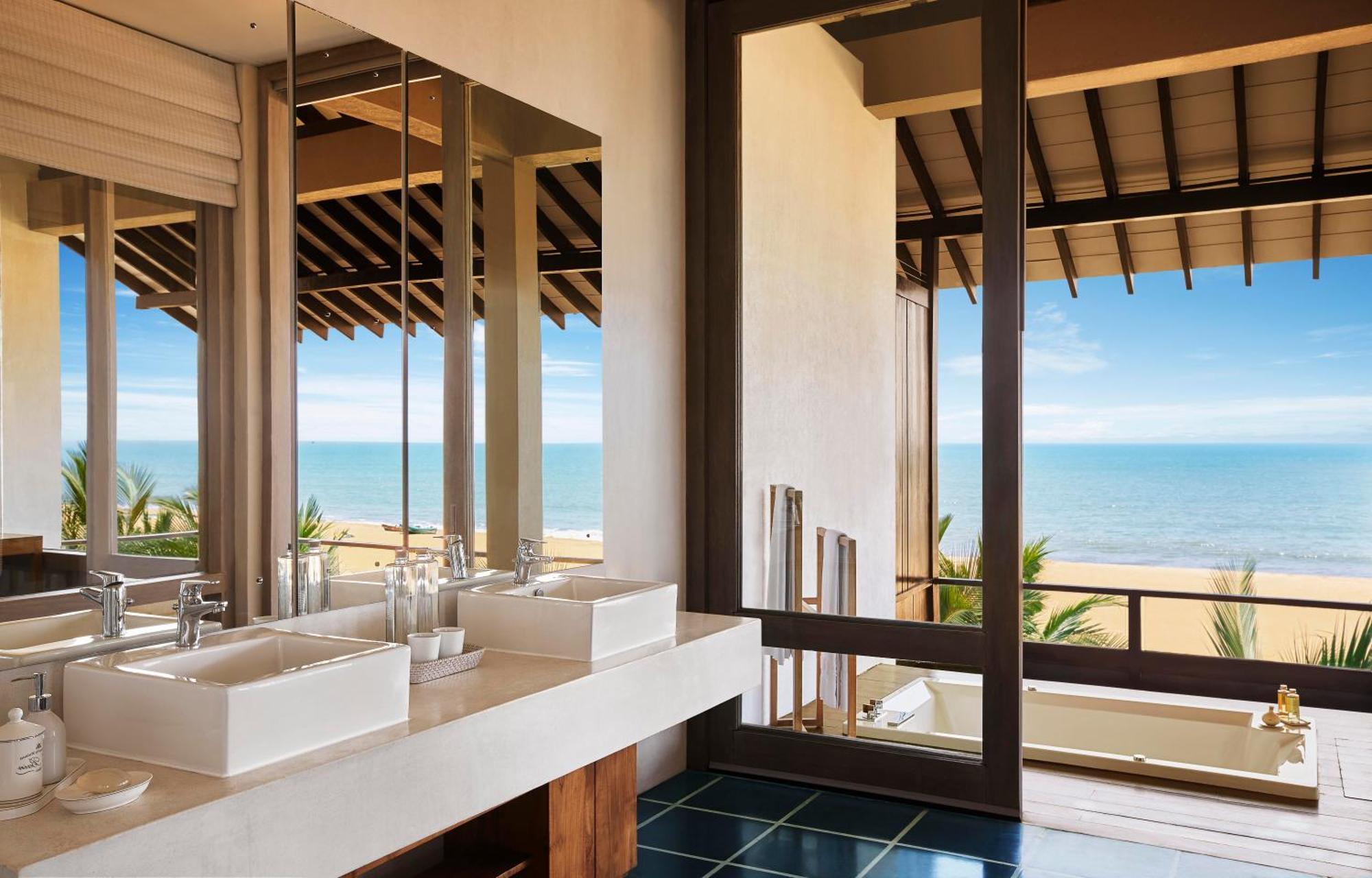 Suite with Sea View - 15% off at Center Point, Black Coral & 10% off at Seaside Social restaurants,1213805107:JPEG