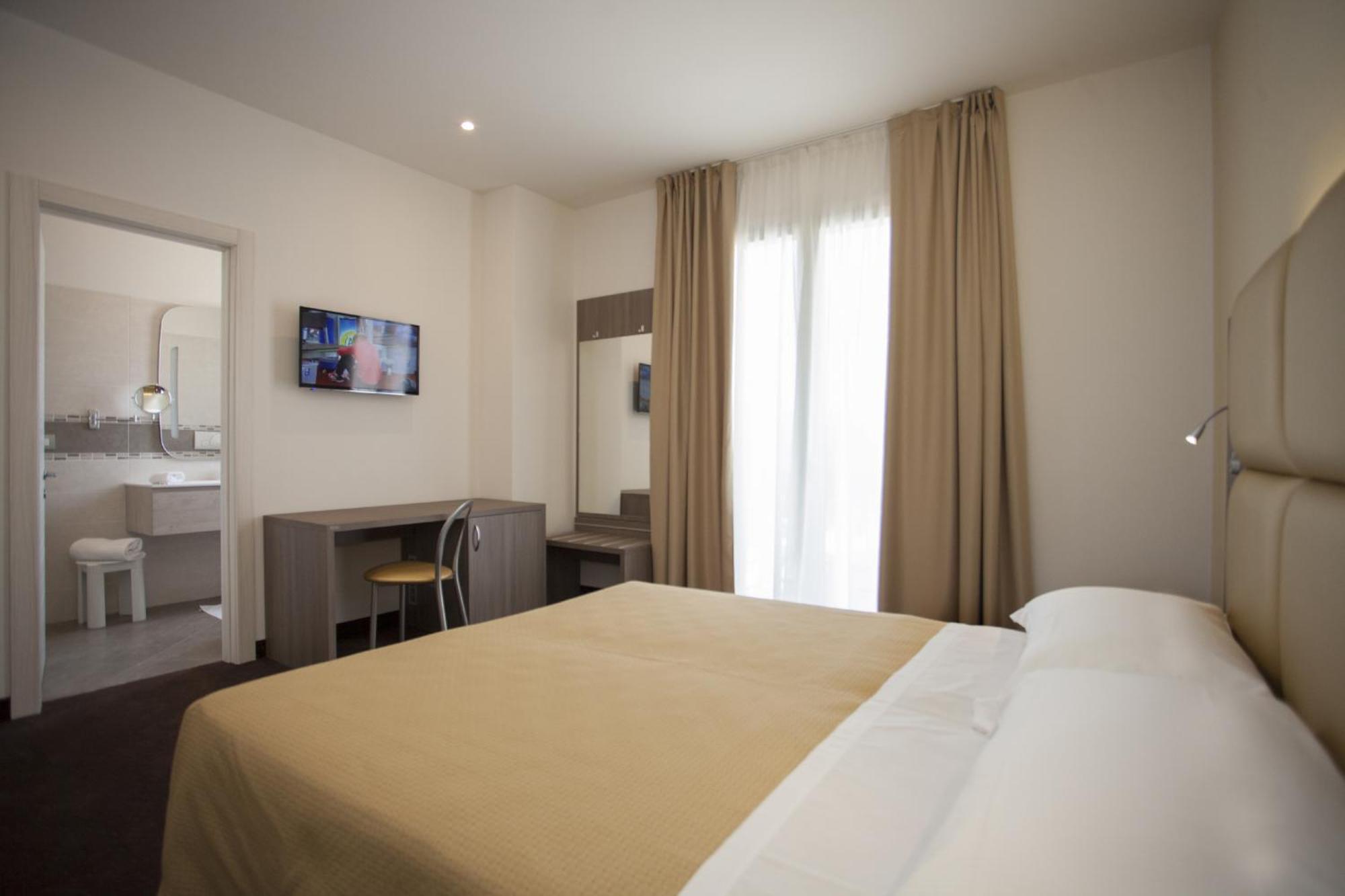 Double Room Balcony,1362536231:JPEG
