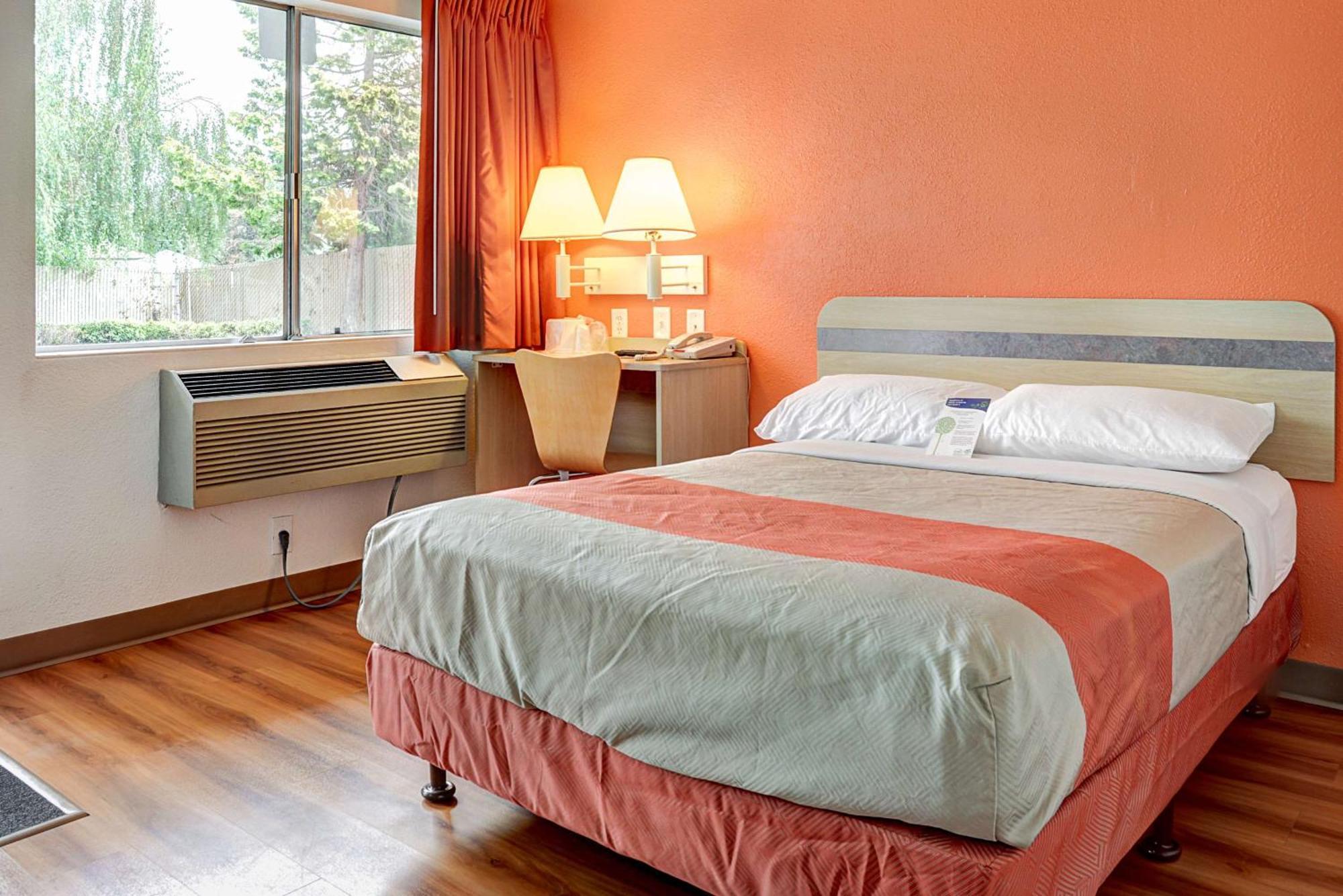 Habitación adaptada para personas con movilidad reducida - Cama grande