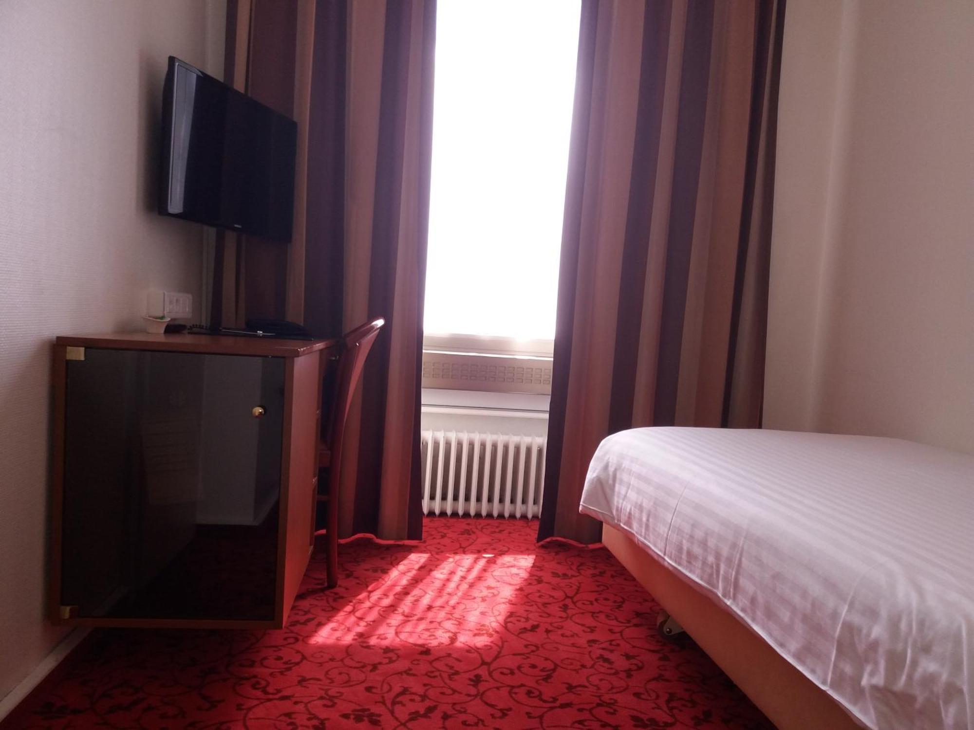 Economy Single Room