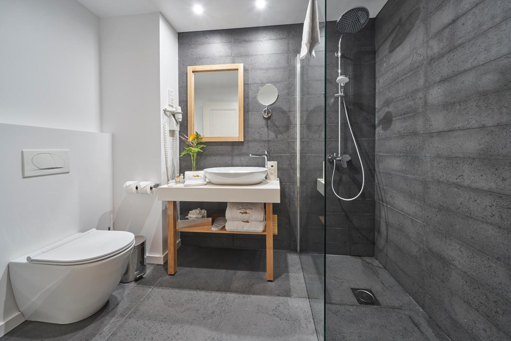 Quarto Twin com Varanda