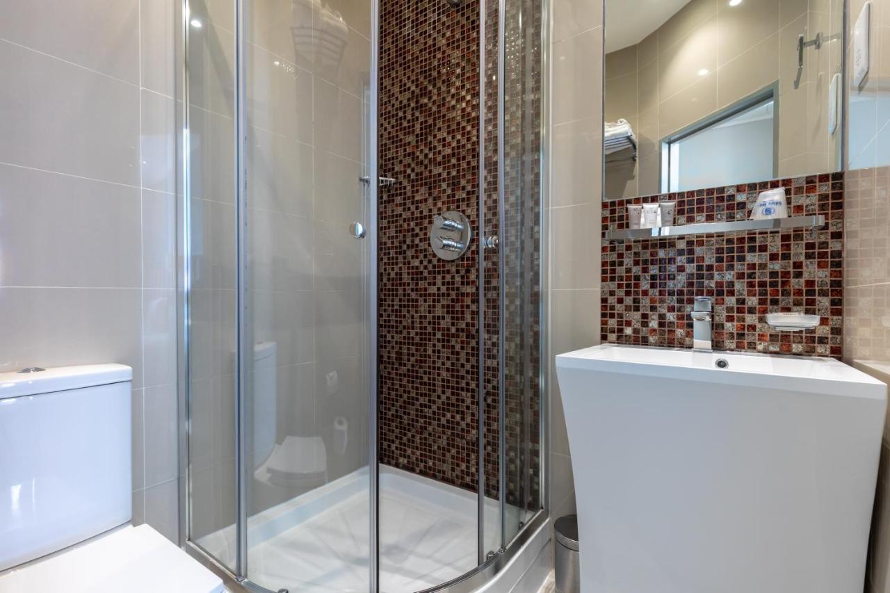 Triple Room (NO LIFT ACCESS - 2nd Floor),727933735:JPEG