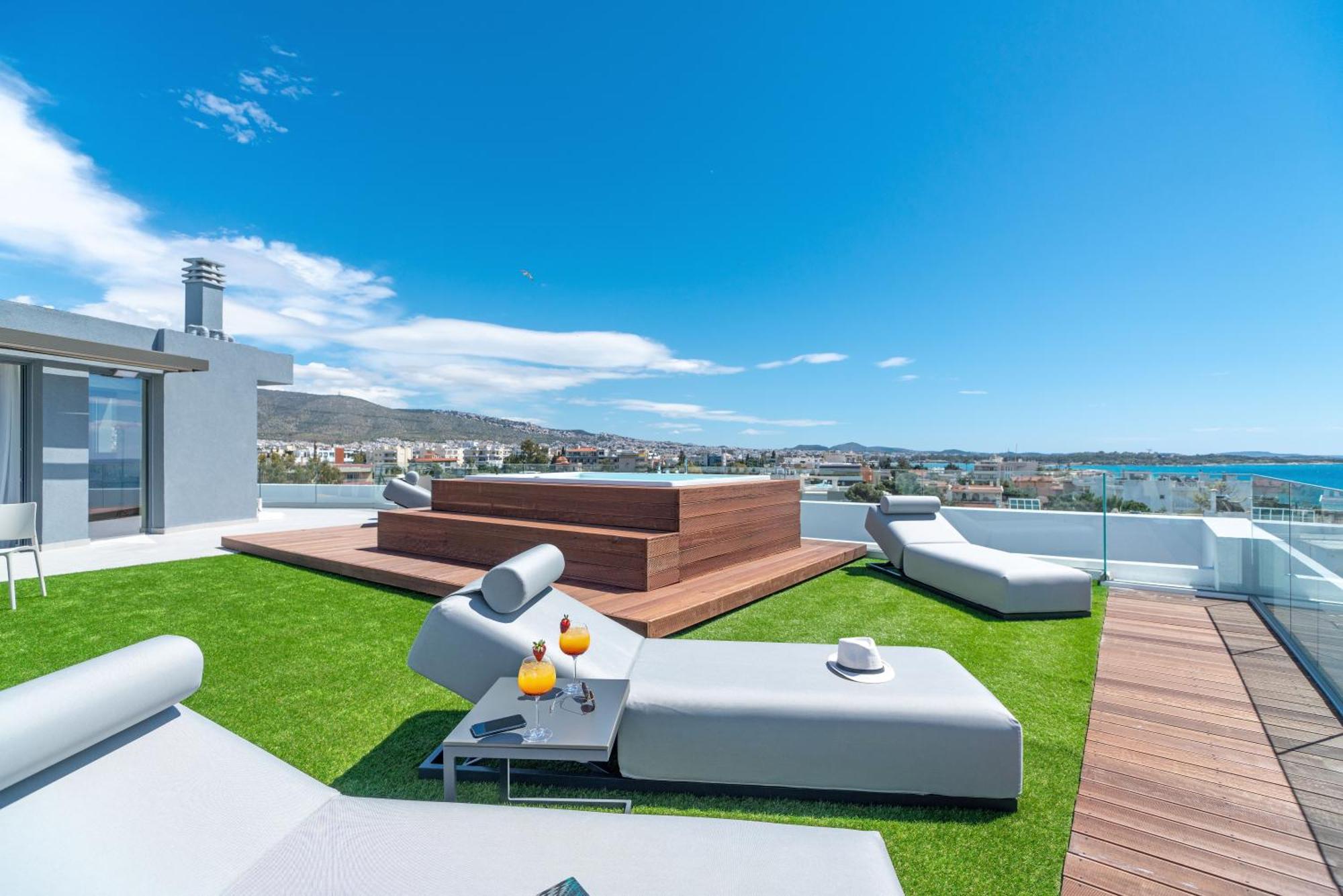 Penthouse-Suite mit Meerblick und Whirlpool