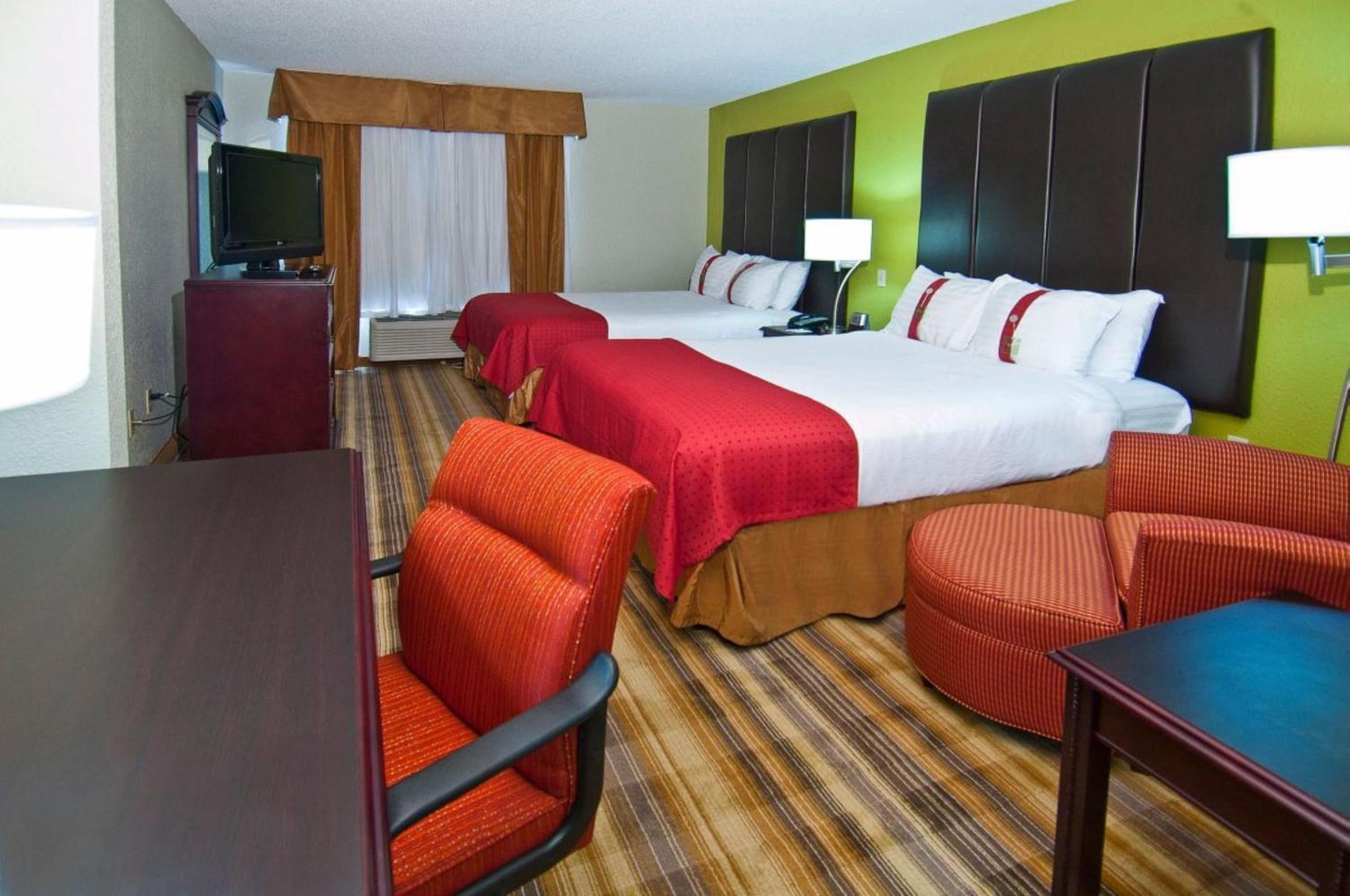 Standard Queen Room with Two Queen Beds