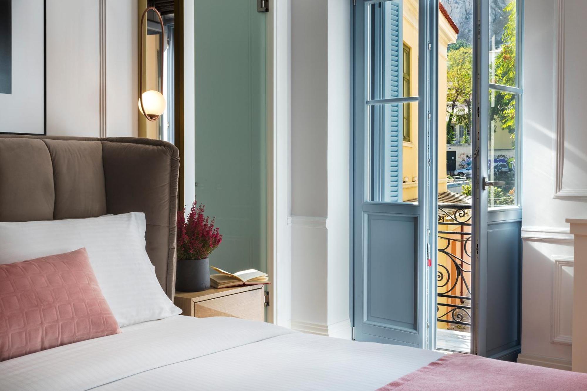 Elegante Suite mit seitlichem Blick auf die Akropolis