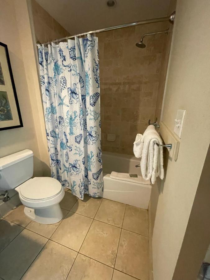 Studio Deluxe, Partial Ocean View