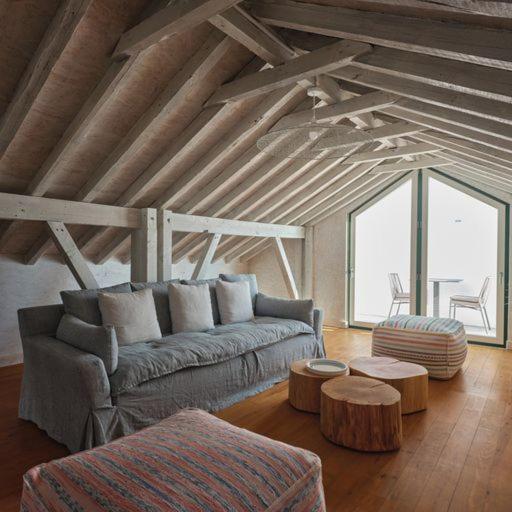 Loft con balcón