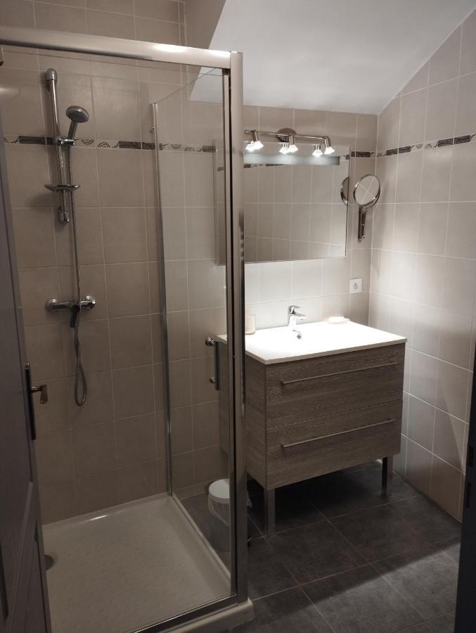 Chambre Familiale avec Douche
