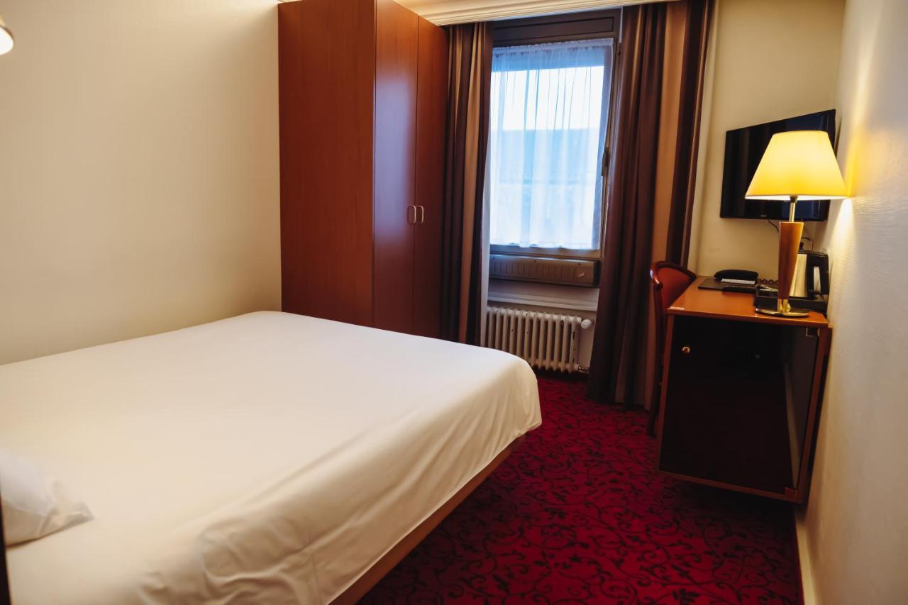 Deluxe Single Room