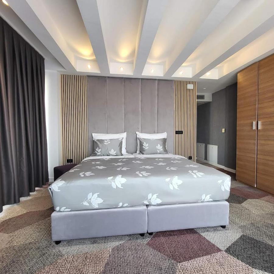 Chambre Double Supérieure - Vue sur Ville