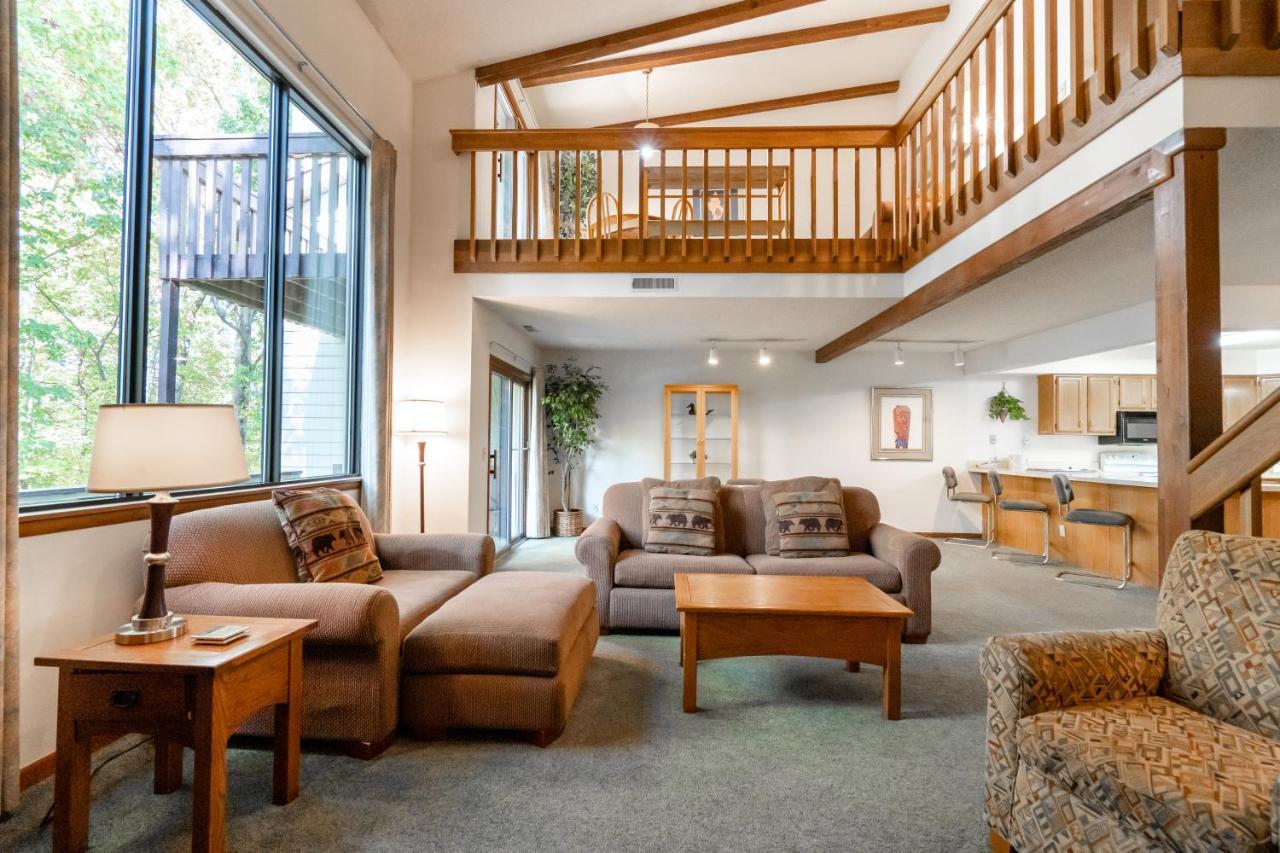 Two-Bedroom Suite,1594007043:JPEG