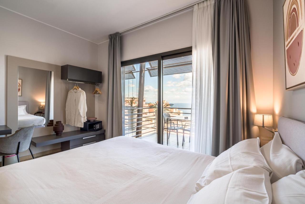 Superior Double Room with Balcony and Sea View