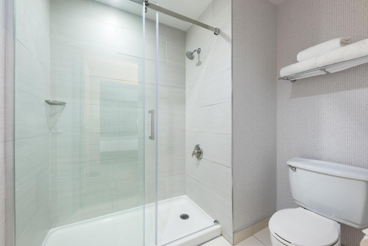 Superior King Suite