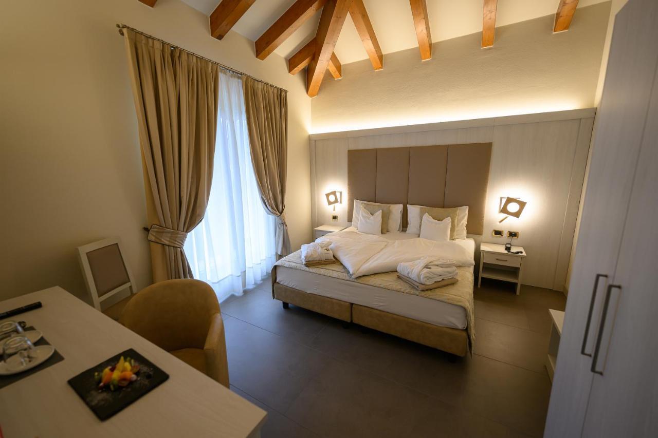 Romantische Tweepersoonskamer met 1 of 2 Bedden en Balkon