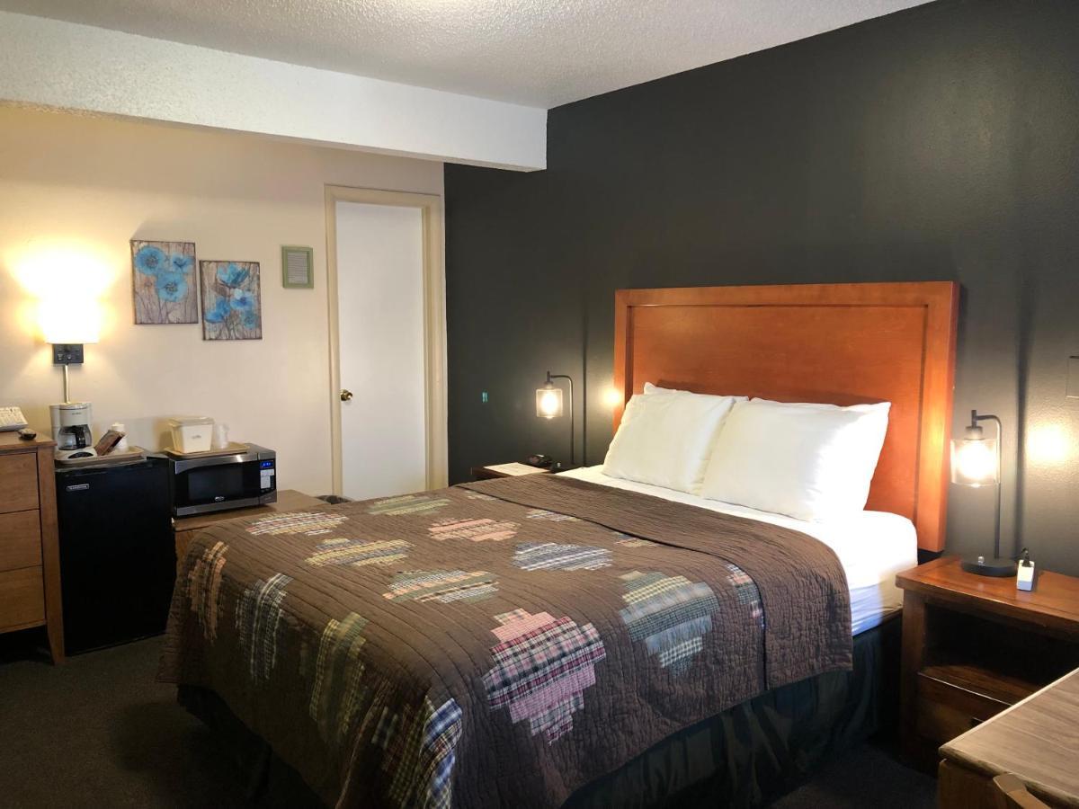 Queen Room,1393624517:JPEG