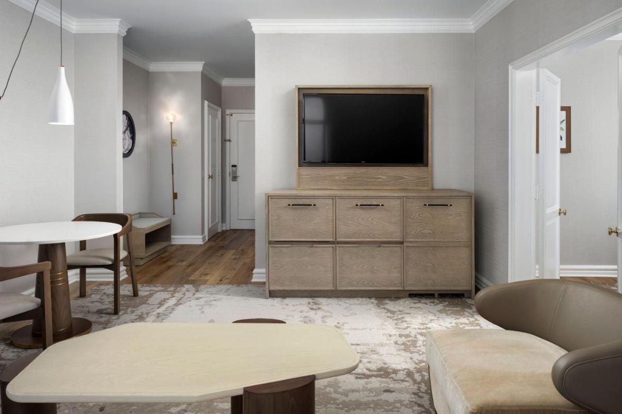 Executive Suite,1395434114:JPEG