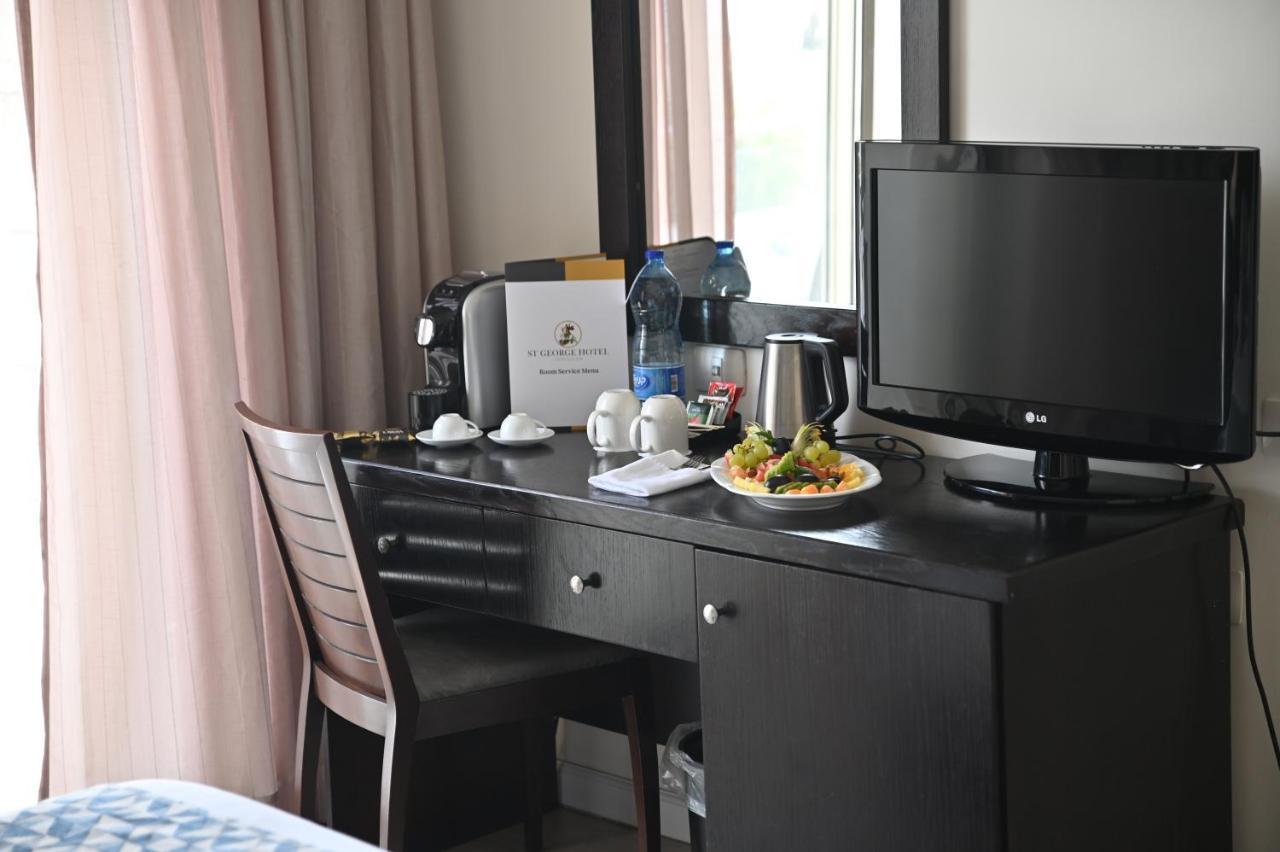 Standard Twin Room,1416645153:JPEG