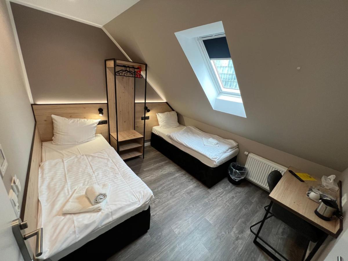 Standard Twin Room,1538274769:JPEG
