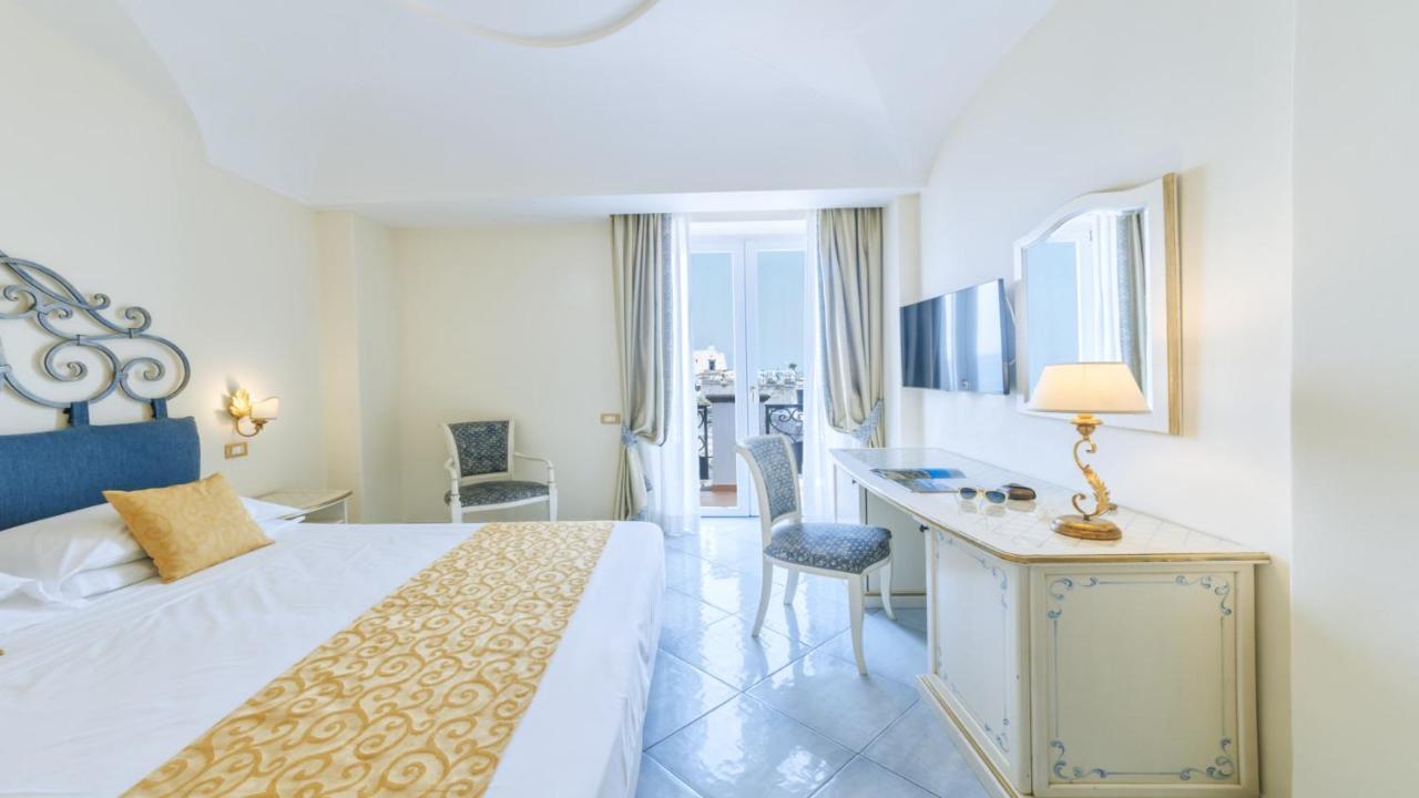 Superior Doppelzimmer mit Meerblick und Balkon