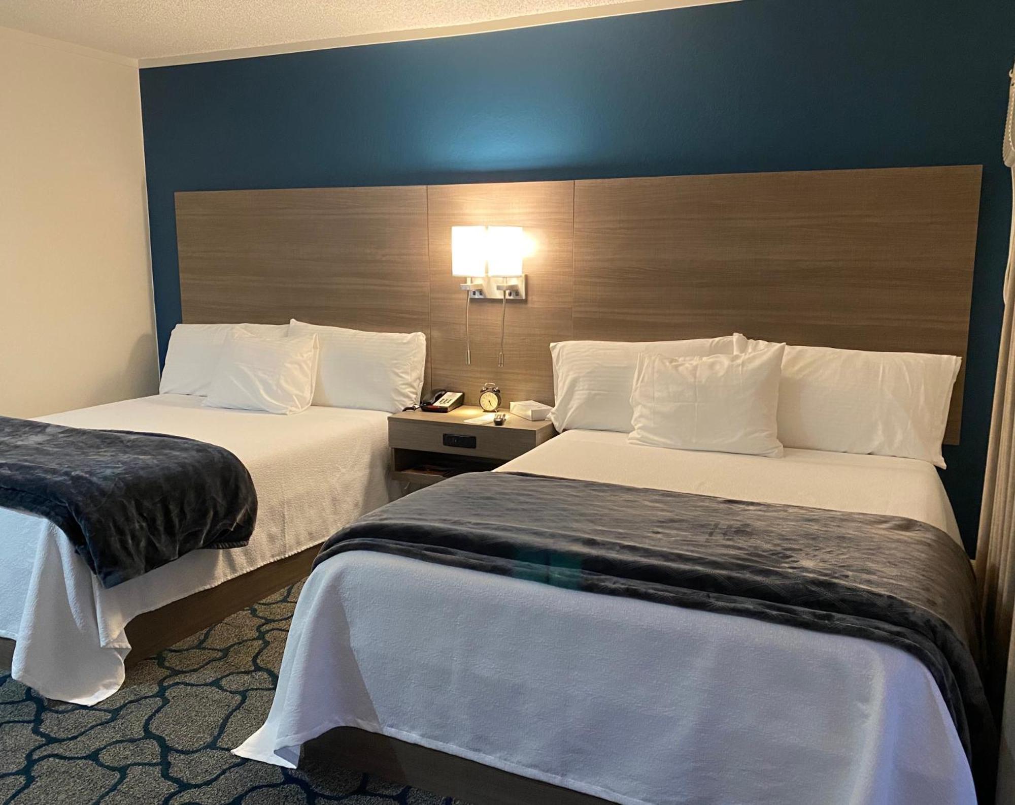 Queen Room,1435327720:JPEG