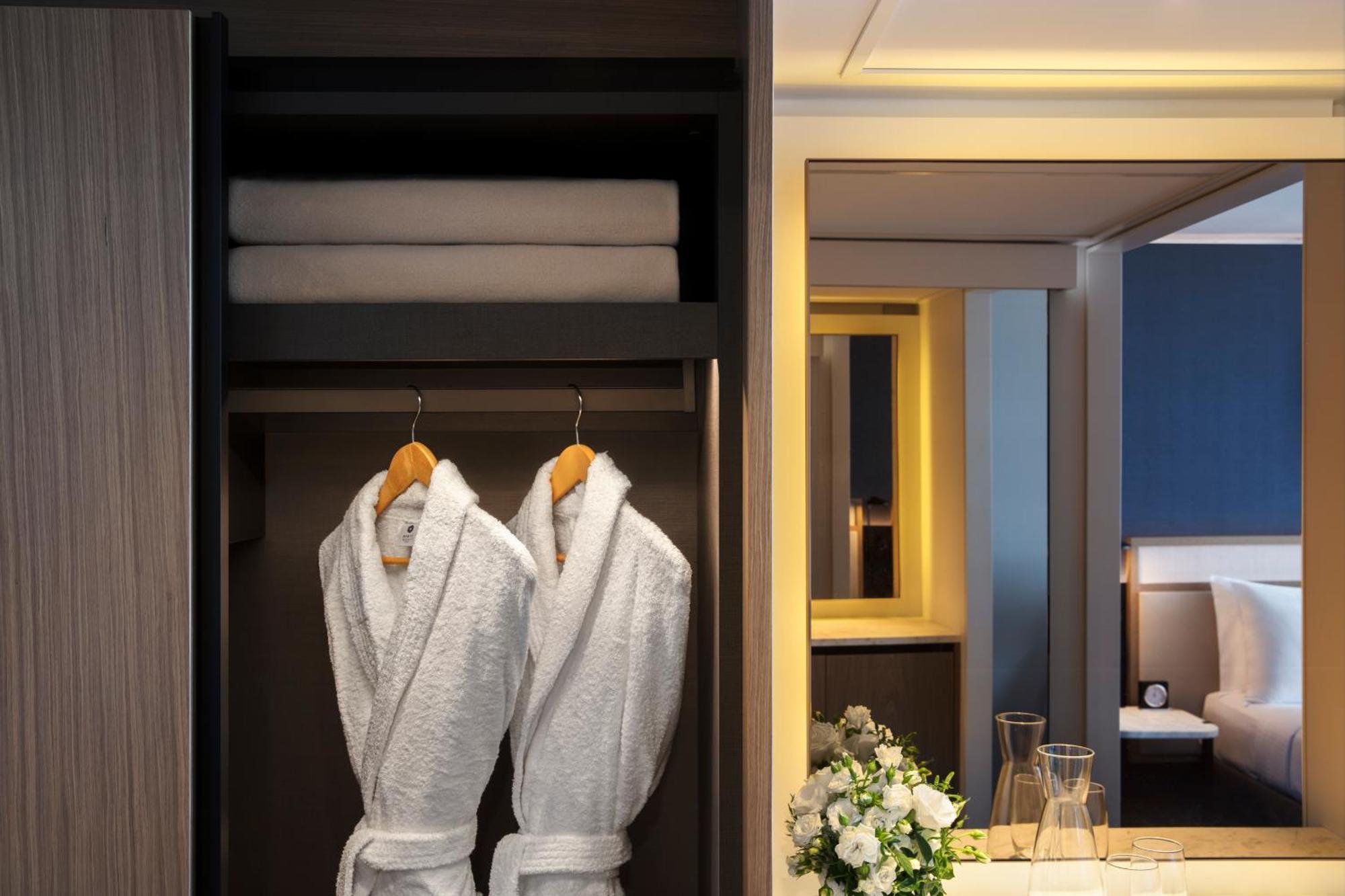 Quarto com 2 Camas de Solteiro