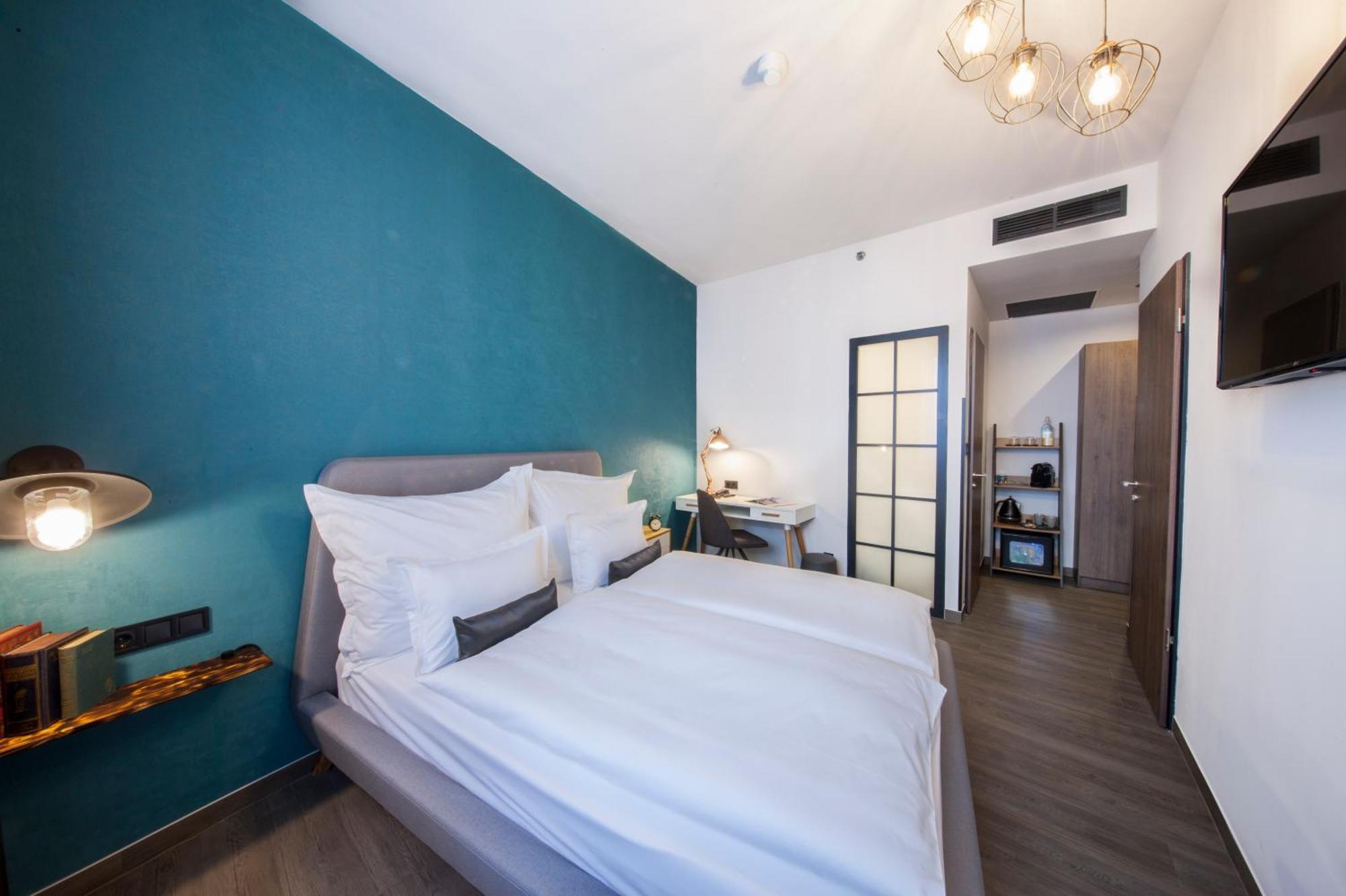 Standard Double Room,1447475977:JPEG