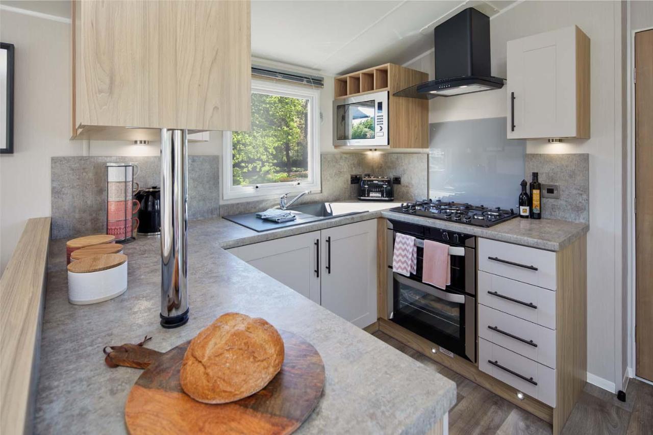 Pet friendly Gold Caravan 2 Bed