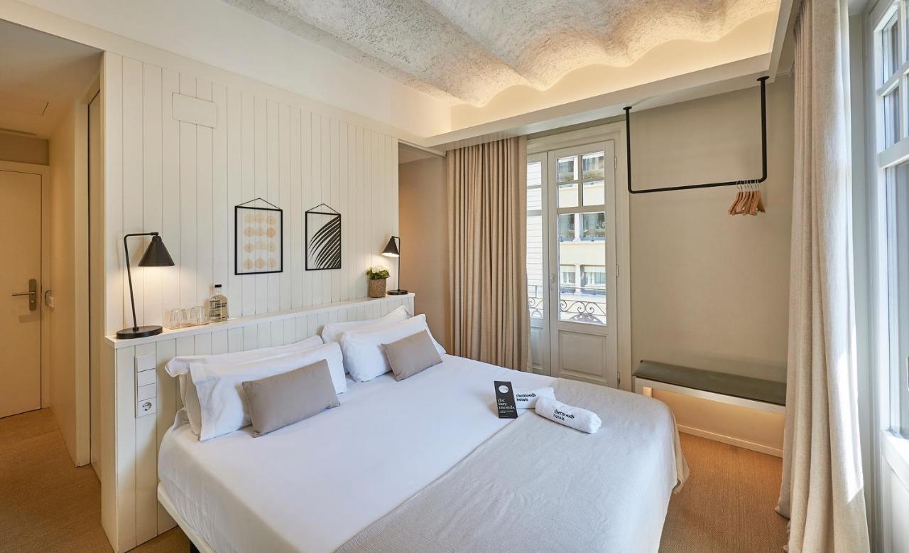 Außenliegendes Doppelzimmer mit Balkon