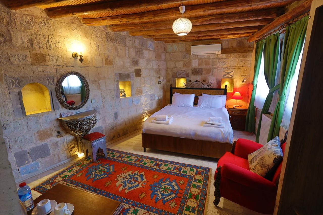 Traditionelles Steinzimmer 101