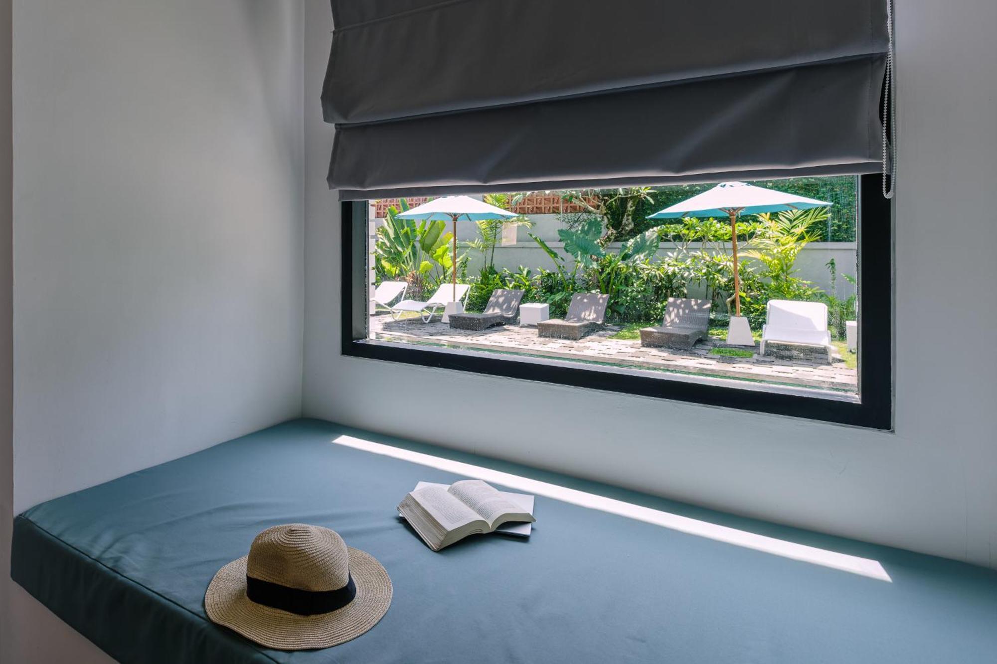 Double Room with Pool View