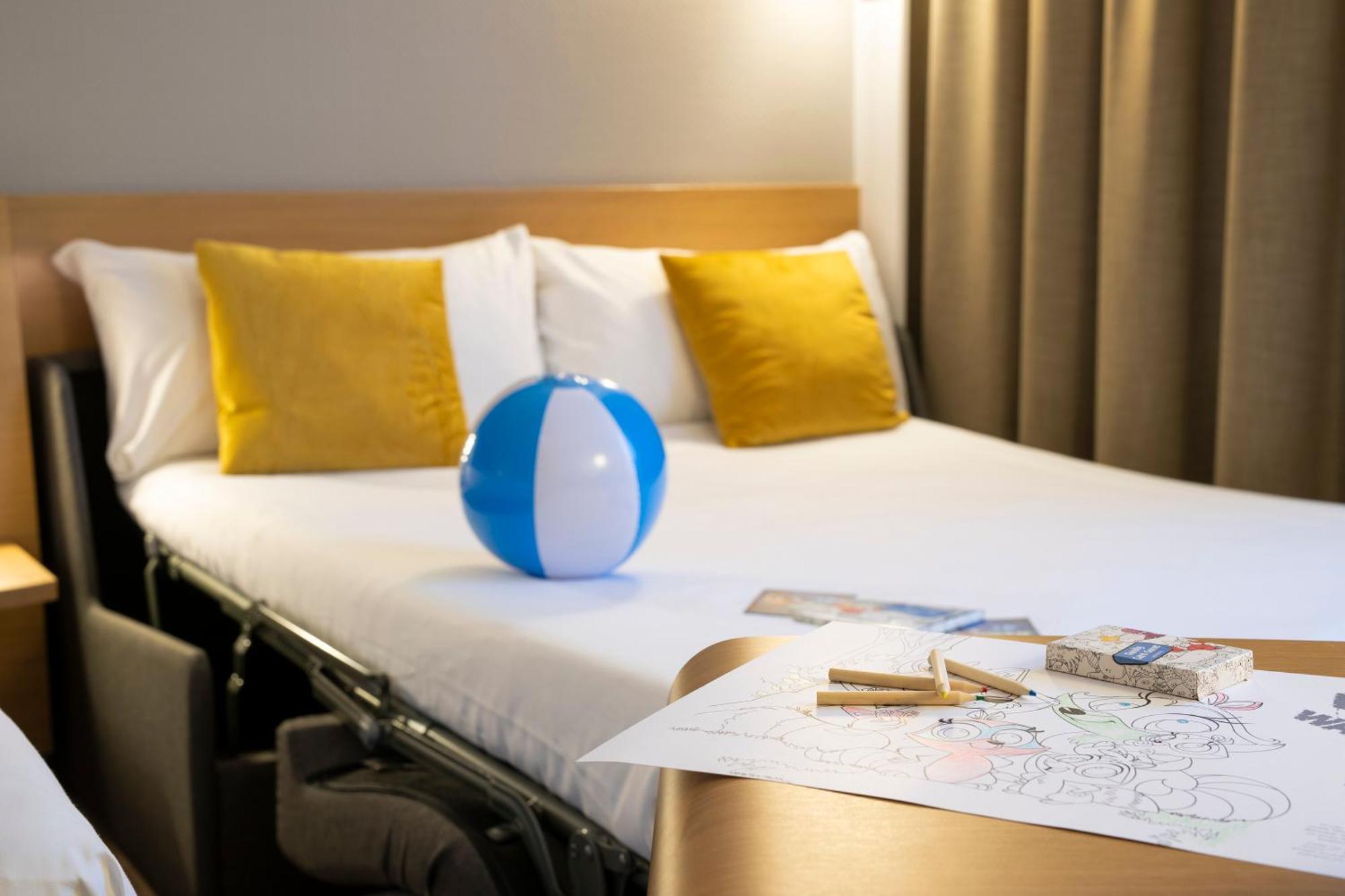 Superior Double Room with Sofa,1516407844:JPEG