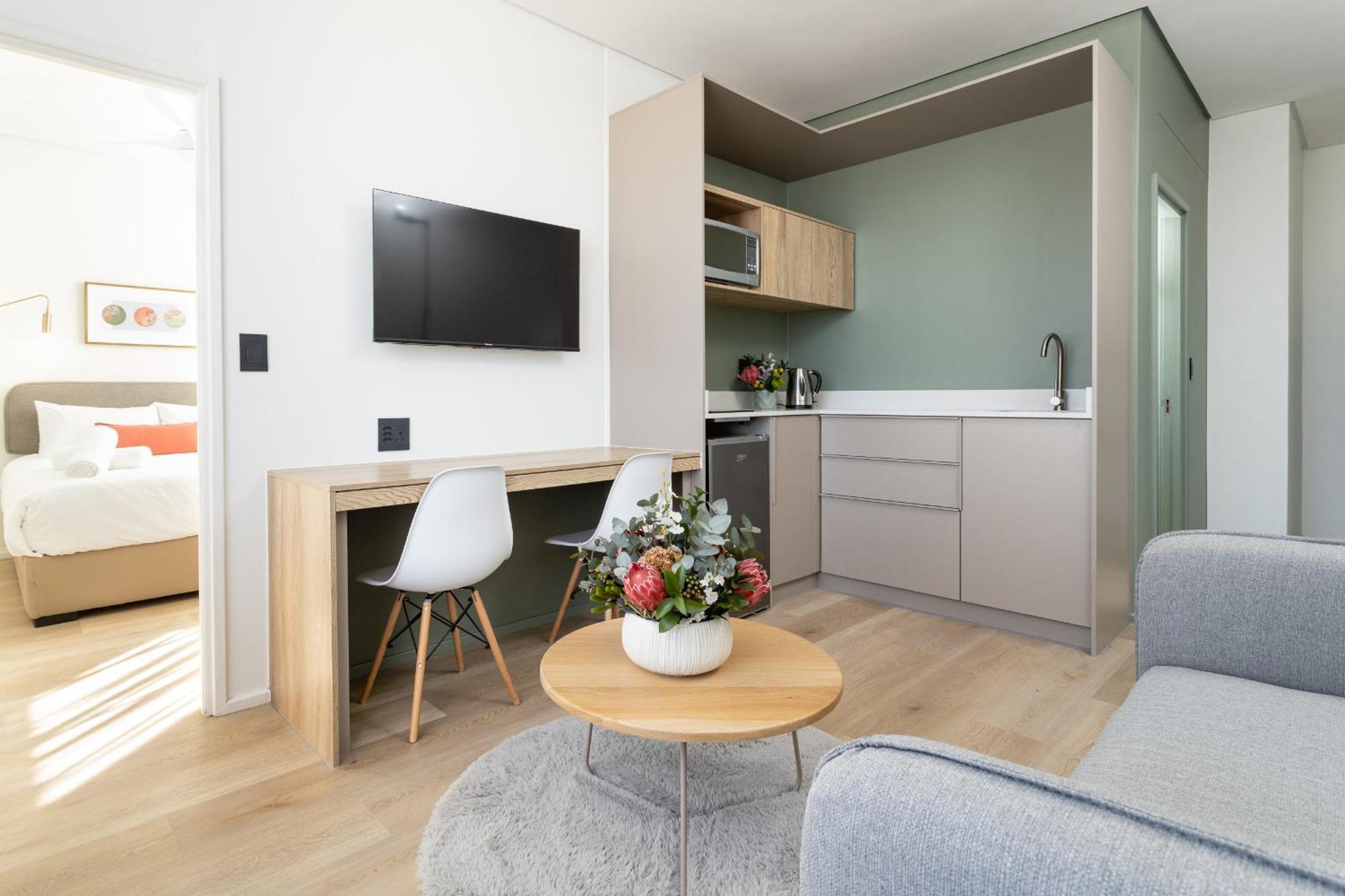 One-Bedroom Apartment,1530662089:JPEG