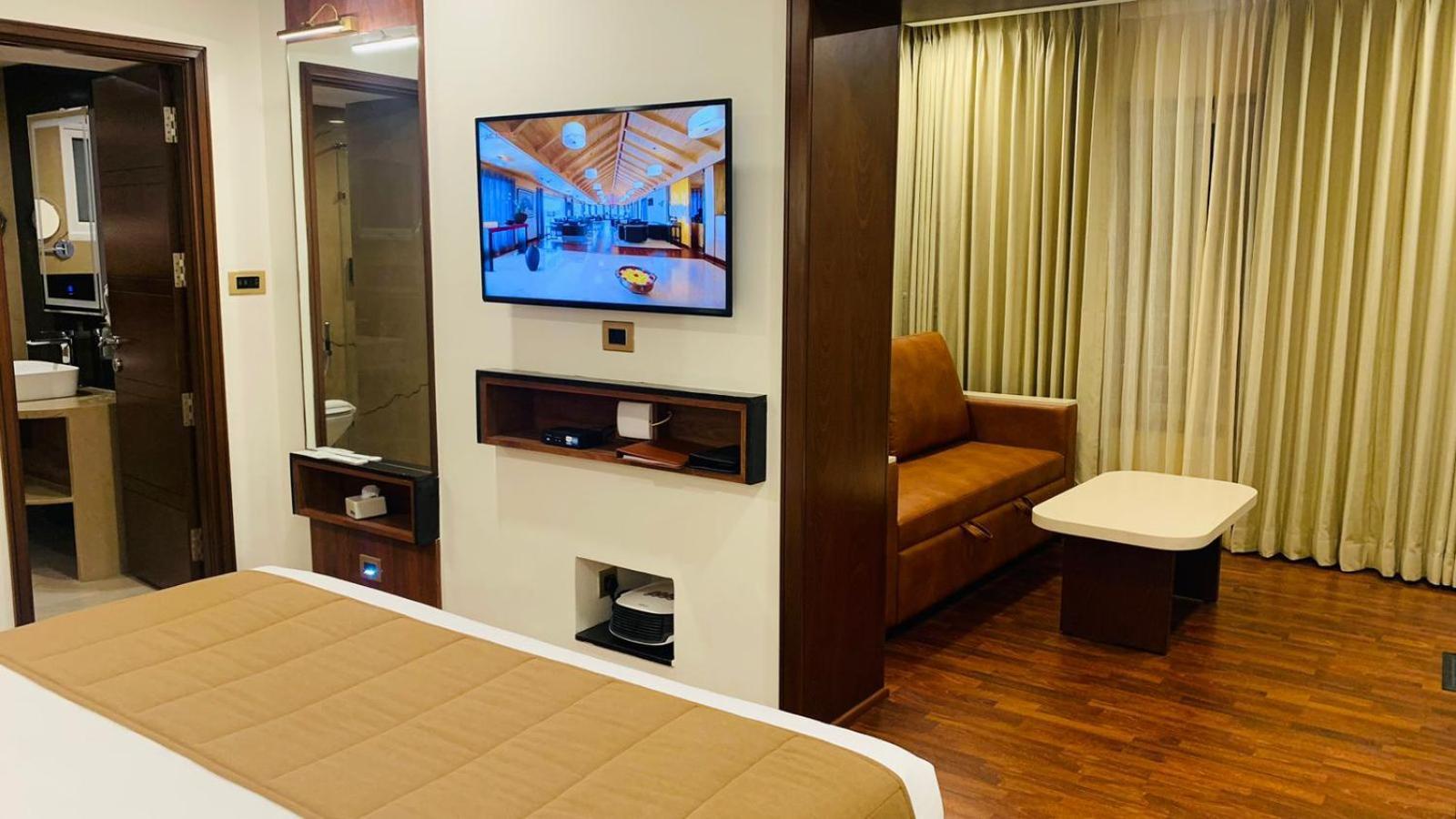 Deluxe Room - Book & Unlock Exclusive Offers
