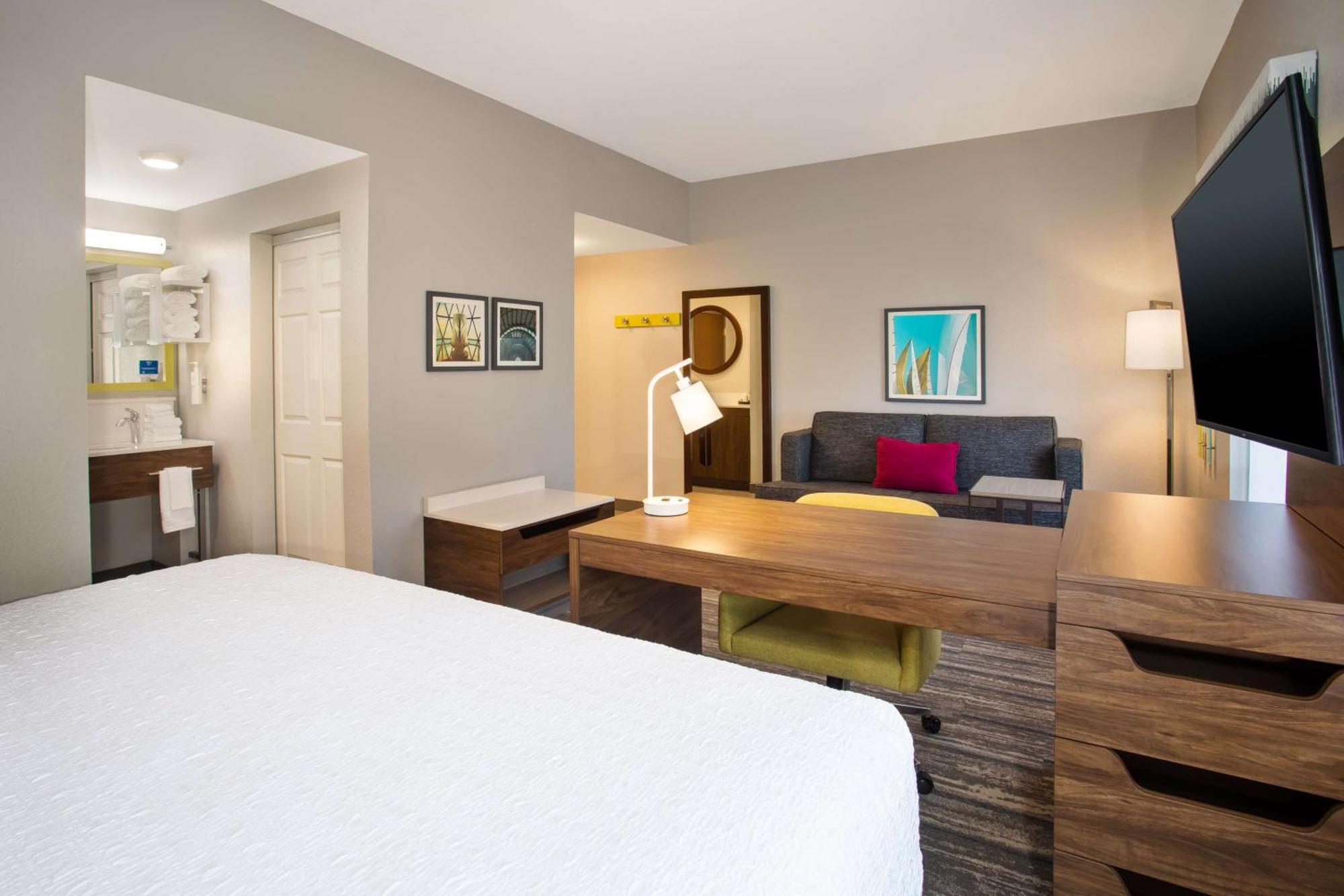 King Studio with Sofa Bed - Non-Smoking,1547019106:JPEG